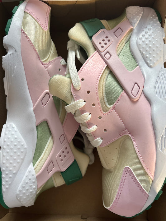Nike Huarache run, weiss/rosa Gr. 40