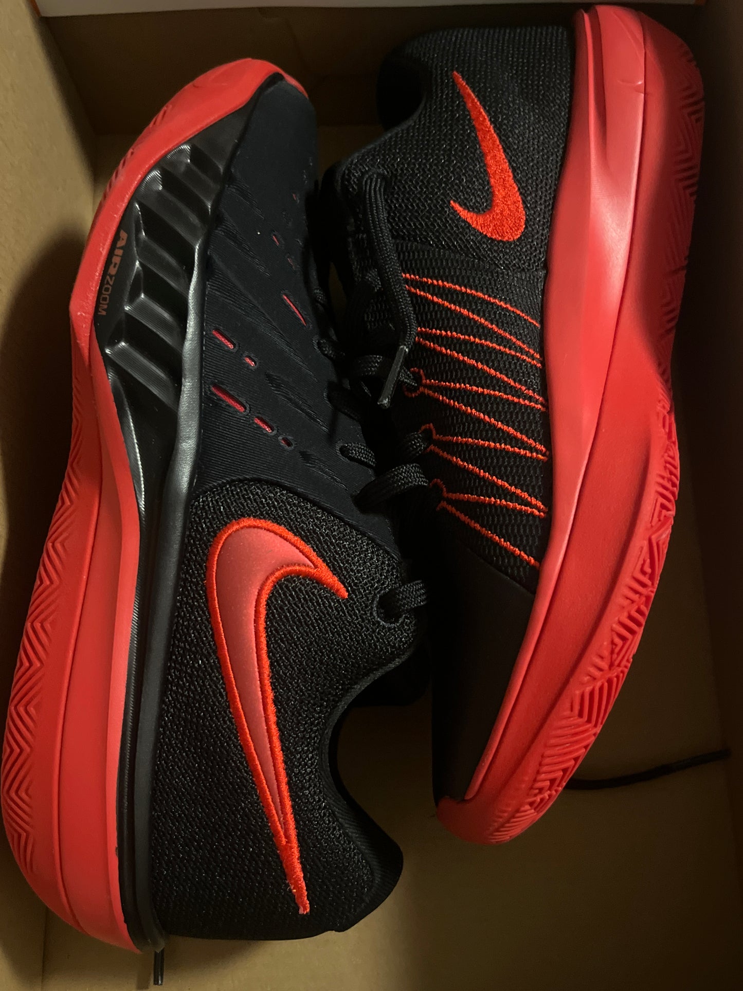 Nike Zoom G.T. Cut Academy 2 in schwarz/rot, Größe 41