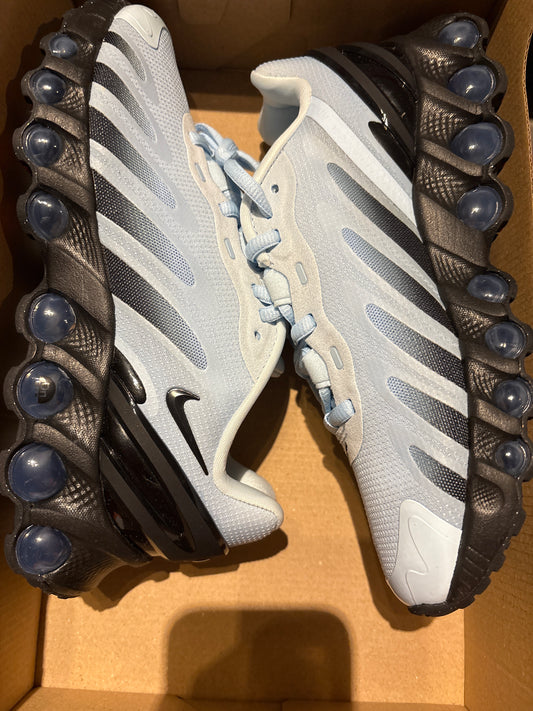 Nike AirMax DN8 in schwarz/hellblau, Gr. Wählbar