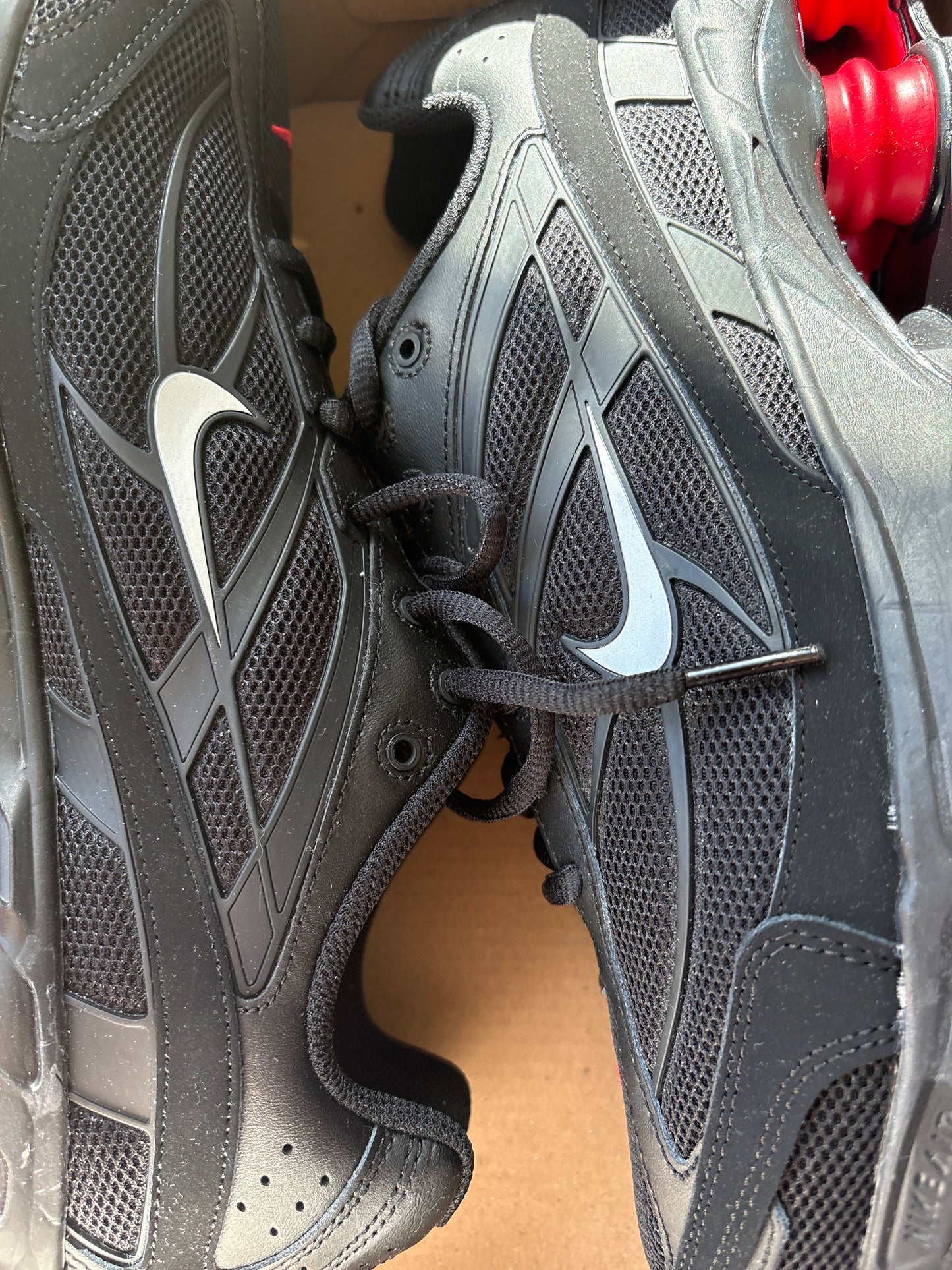 Nike Shox Ride 2 in schwarz/rot, Größe 44
