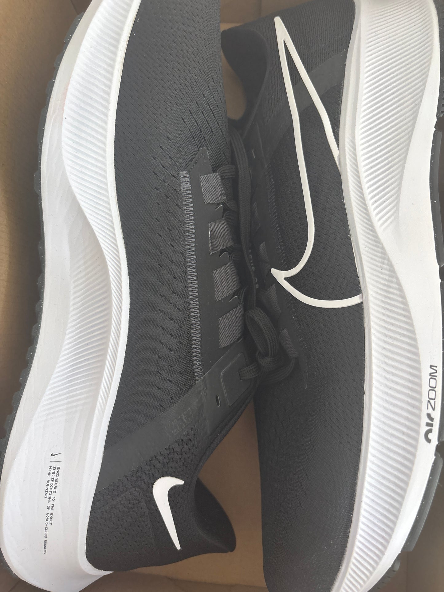 Nike Air Zoom Pegasus 38, weiss/schwarz, Größe 48,5