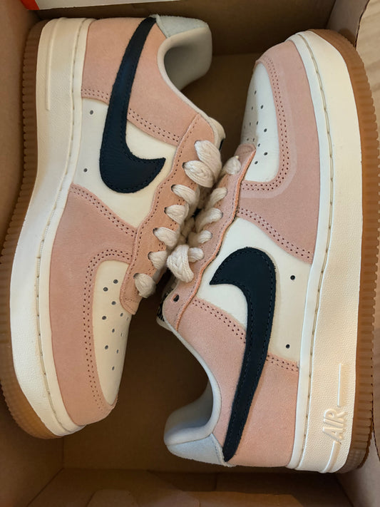 Nike Air Force 1 weiss/schwarz/rosa, Größe 35,5