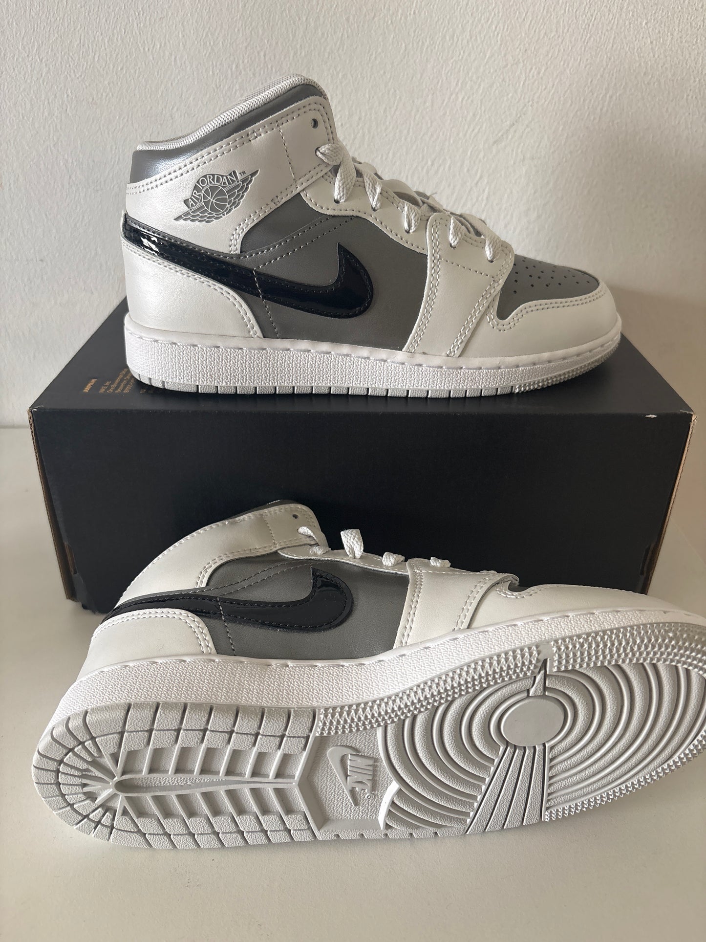 Nike Jordan 1 Mid  weiss/grau/schwarz, Größe 36