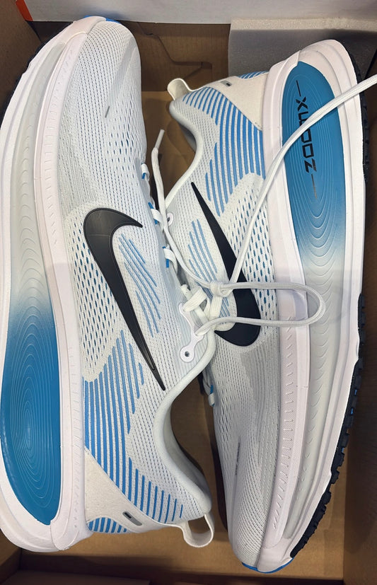 Nike Vomero 18, Größe 40