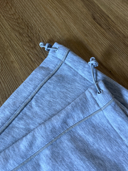 Karl Kani Jogginghose in grau mit verstellbarem Saum, Größe L