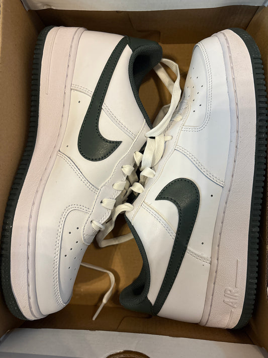 Nike Airforce 1 weiss/dunkelgrün Größe 39