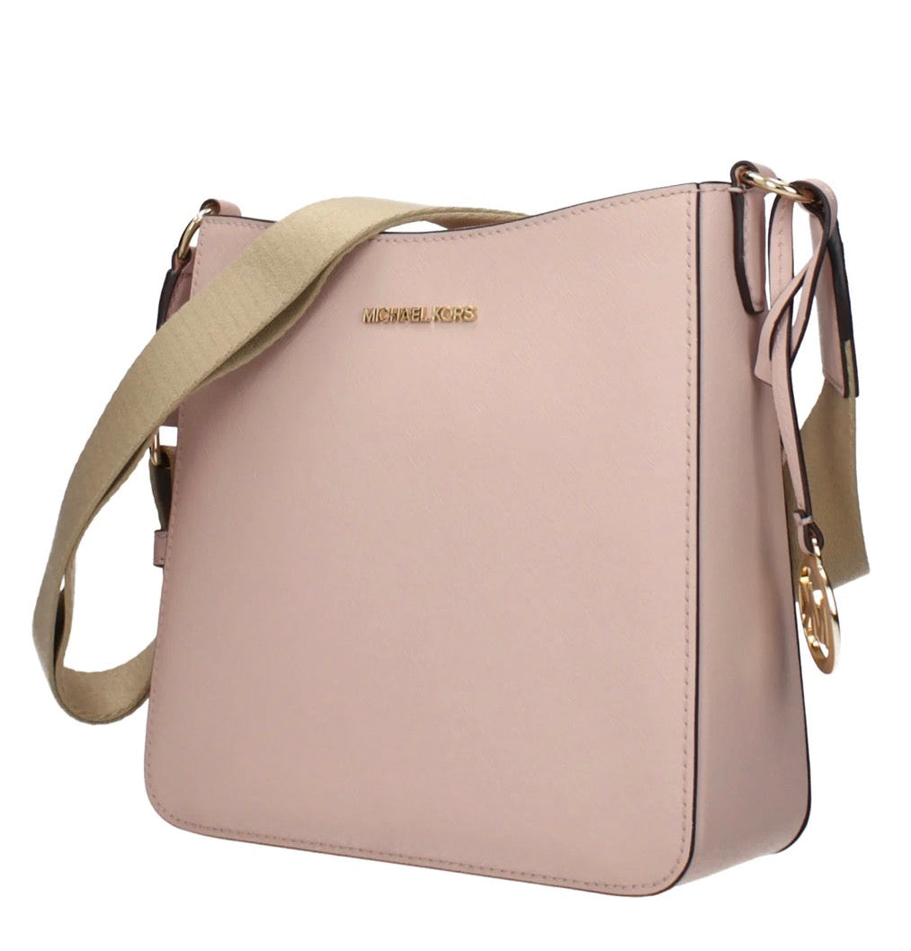 Michael Kors Jet Set Travel in soft pink