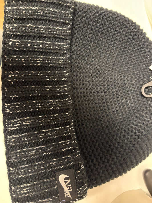 Nike Wollmütze in schwarz/weiss