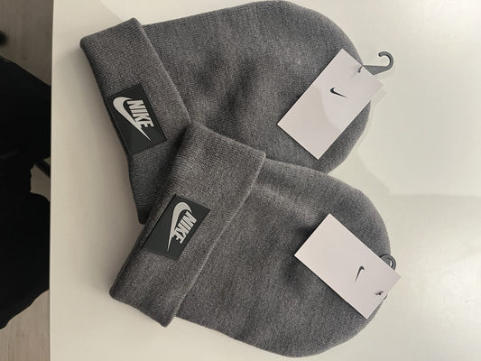 Nike Wintermütze in grau
