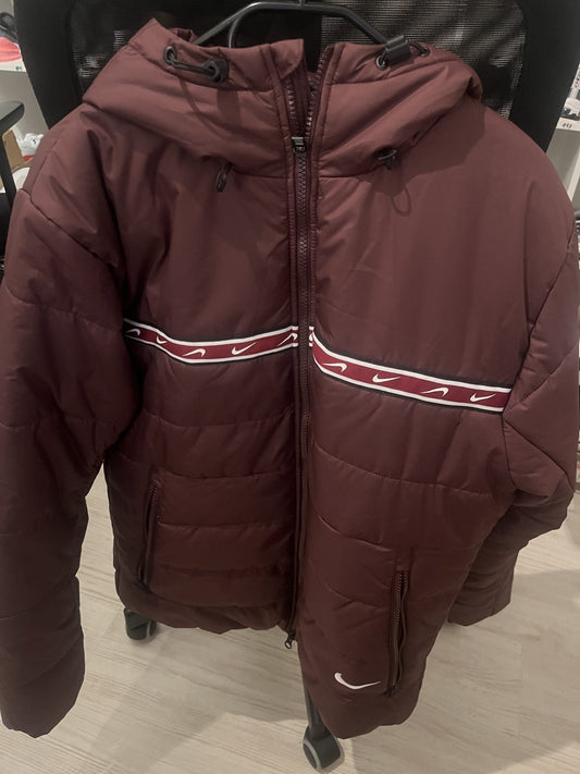 Nike Herbst/Winterjacke in Weinrot, Größe wählbar