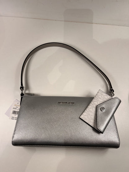 Michael Kors Tasche Pouchette silber