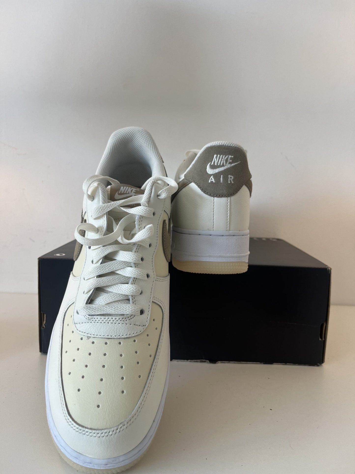 Nike Airforce 1 braun/creme/beige in Größe 39