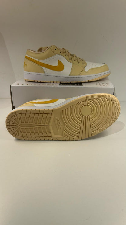 Nike Air Jordan 1 Low in weiss/creme/ockergelb, Größe wählbar